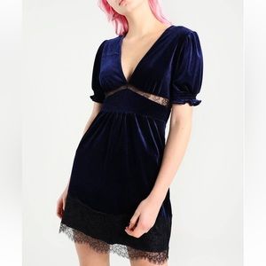 Elegant Navy Velvet Dress with Lace Trim